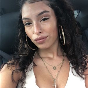 Meet your Posher, Andrea